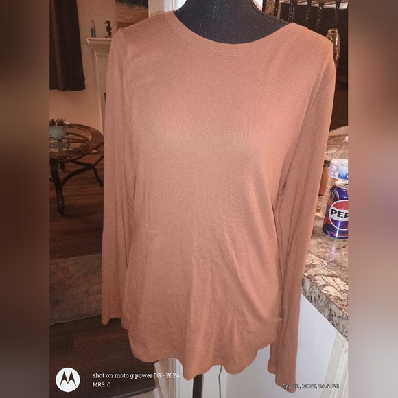 Time and Tru Tops - Time and Tru Women's Long Sleeve Top in Tan Cooper